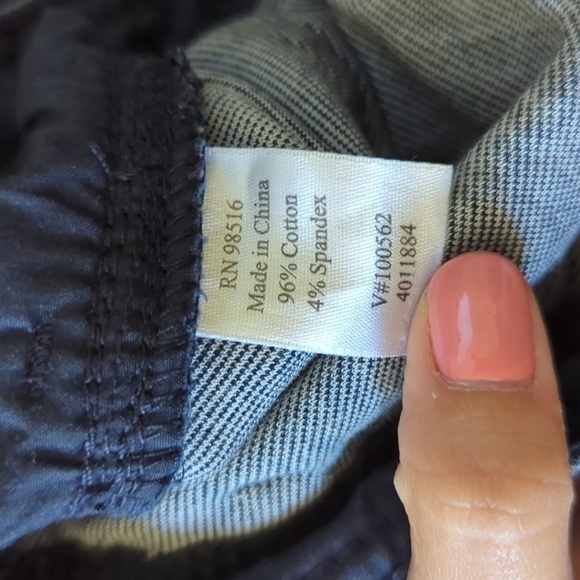 Coldwater Creek Natural Fit Denim Capri Pants Size 10 - Picture 7 of 7